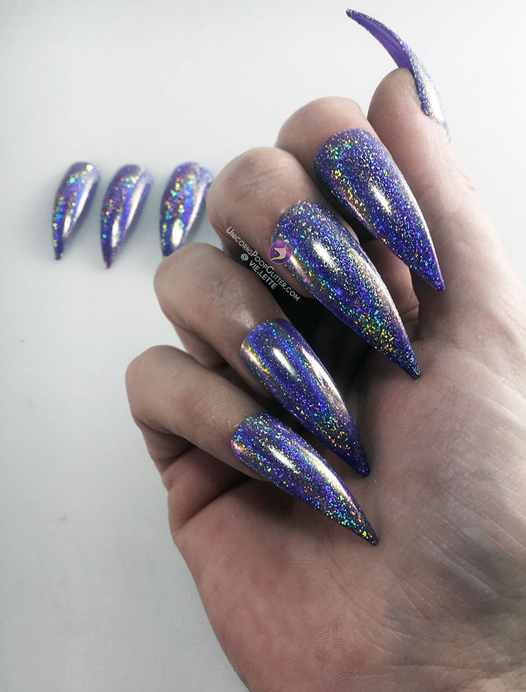 How to: Holographic nails 💖 - YouTube