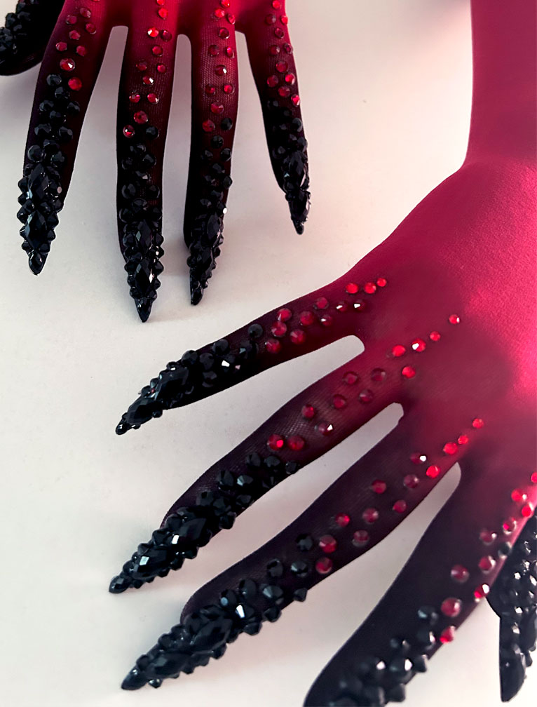 redblack-nail-gloves